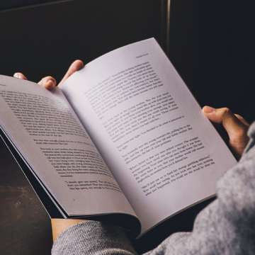 Dia do Livro: 6 escritores e livros memoráveis da atualidade
