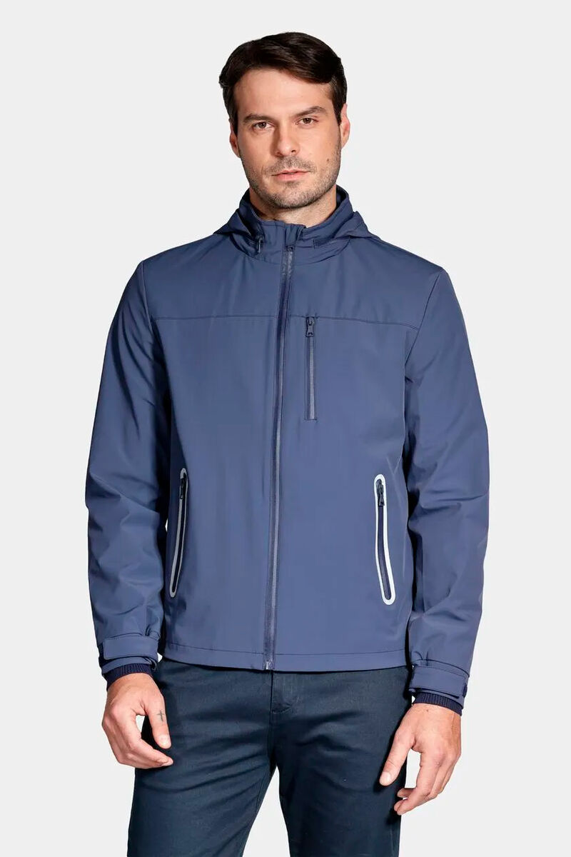 modelo usando uma jaqueta esportiva azul acinzentado em um fundo branco