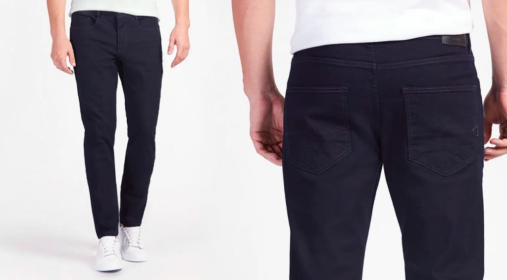 calça jeans escura